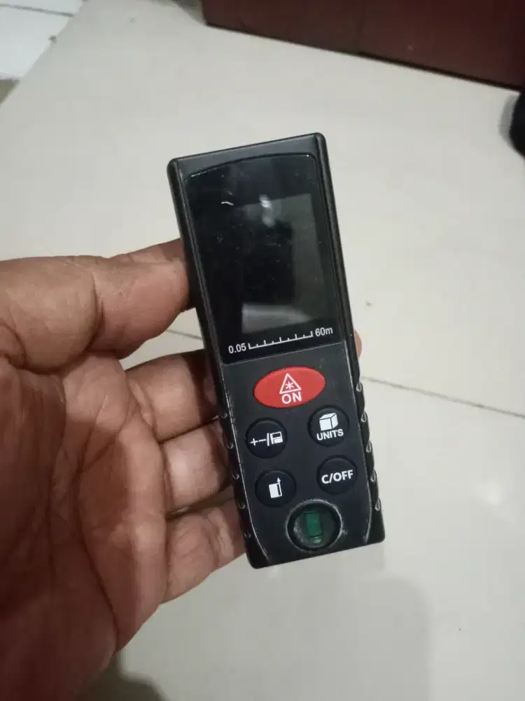 Alat ukur digital mini laser