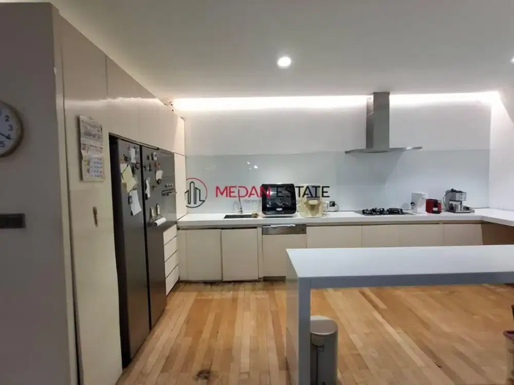 JUAL CEPAT VILLA DI KOMPLEK HELIOS MEDAN POLONIA!!