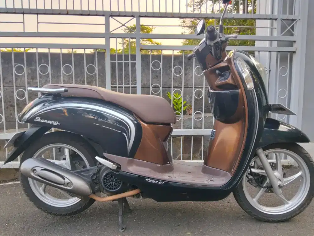 Honda Scoopy Fi Esp THN 2016 Bagus Mulus siap pakai Saja