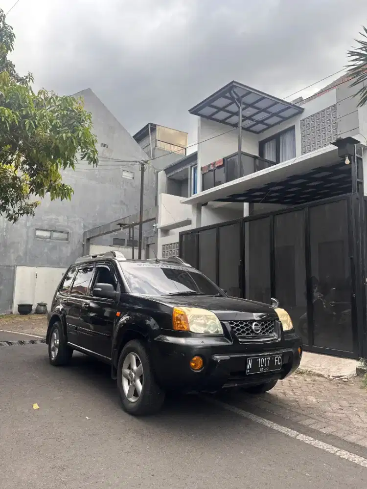 Nissan X-Trail 2.5 XT AT 2005 Hitam - Siap Pakai!