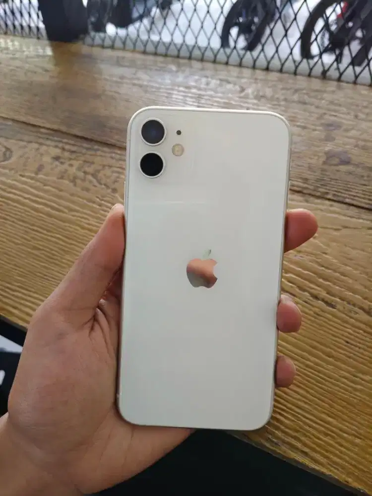 Iphone 11 128Gb White Mulus sangat terawat