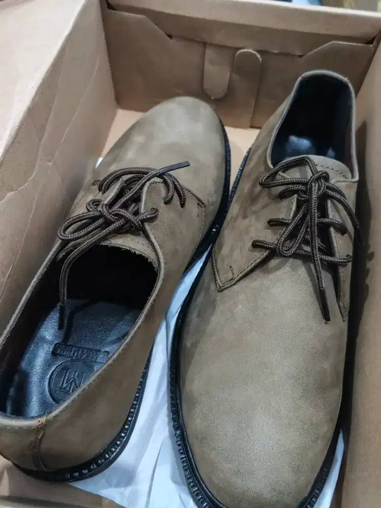 Sepatu Derby Low Boots Tymless (42)