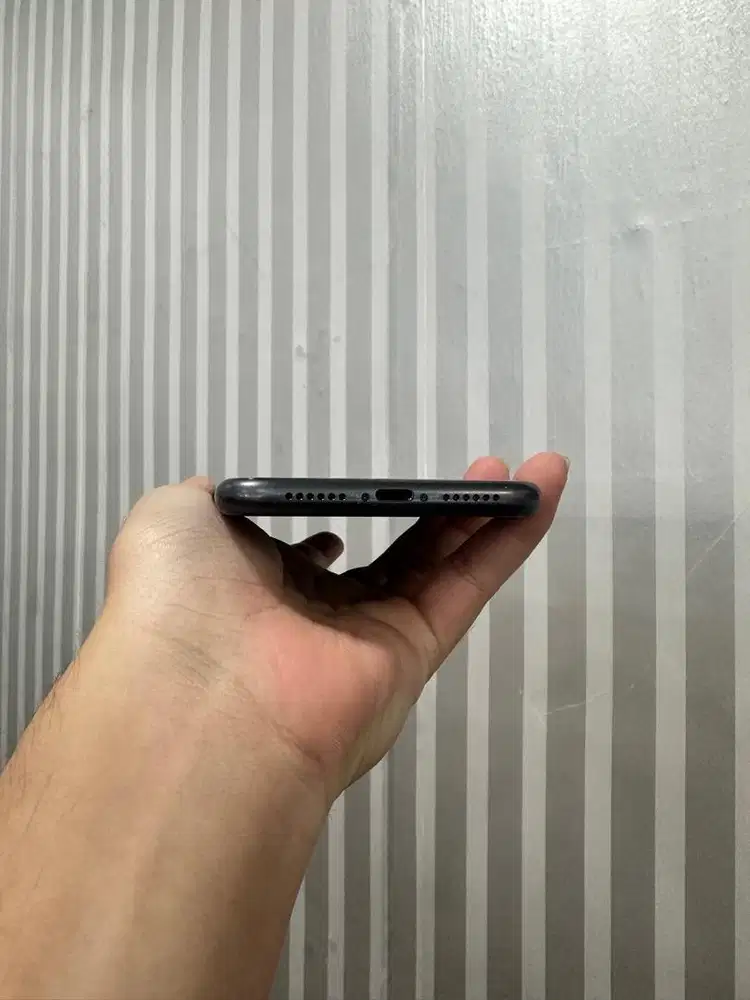 JUAL IPHONE 11 64 ITEM