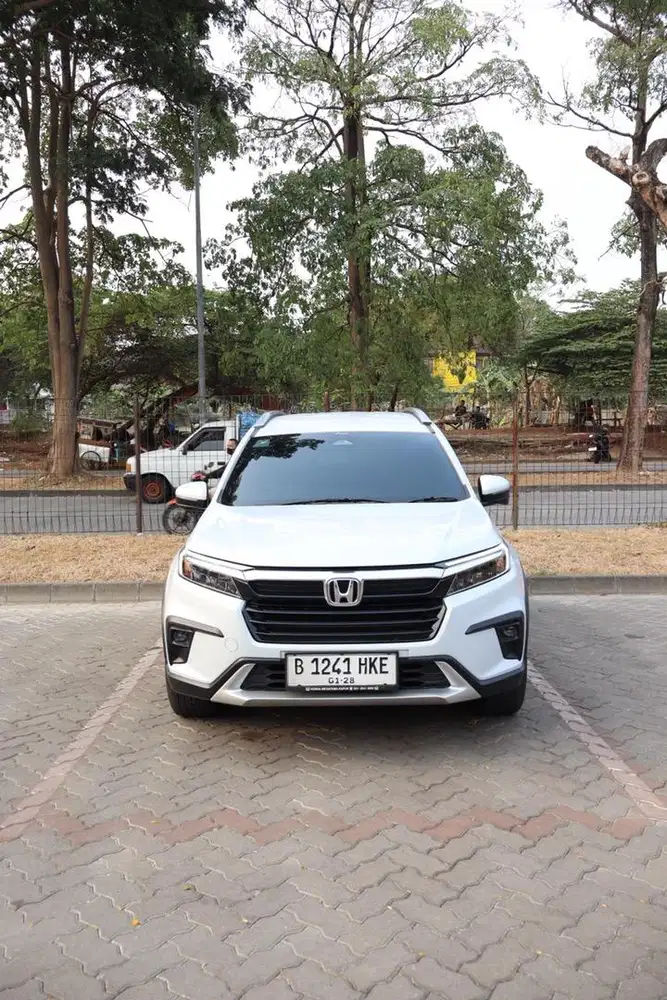 BRV PRESTIGE SENSING AT 2022 like new