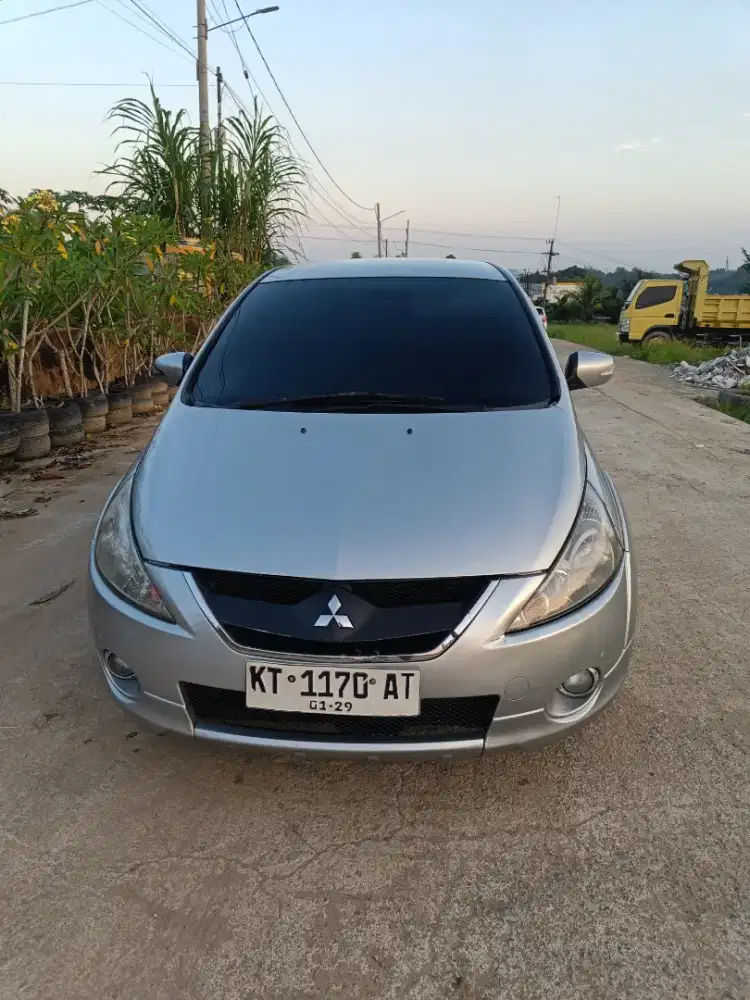 DIJUAL MITSUBISHI GRANDIS TAHUN 2008 AT
