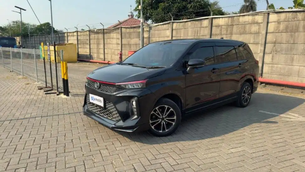 DP RENDAH Daihatsu Xenia 1.5 R ADS Bensin-AT 2022 KZR