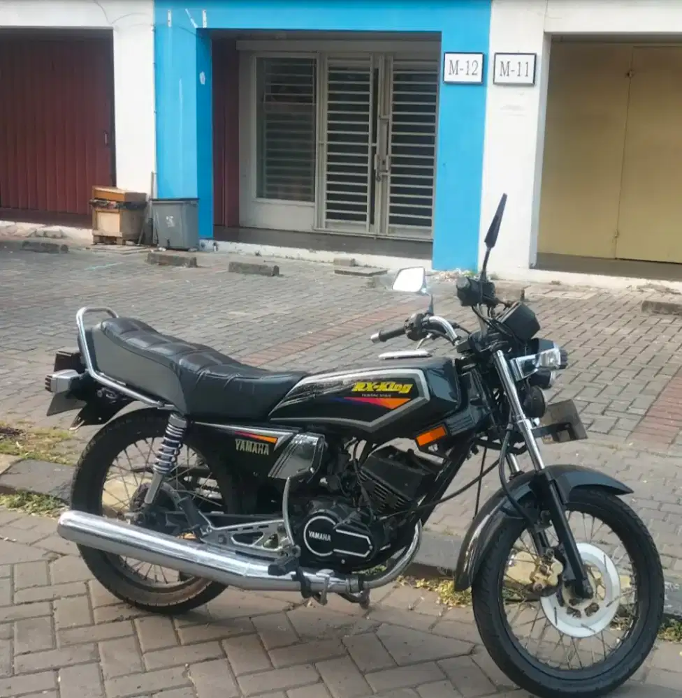 RX king 2001 hitam