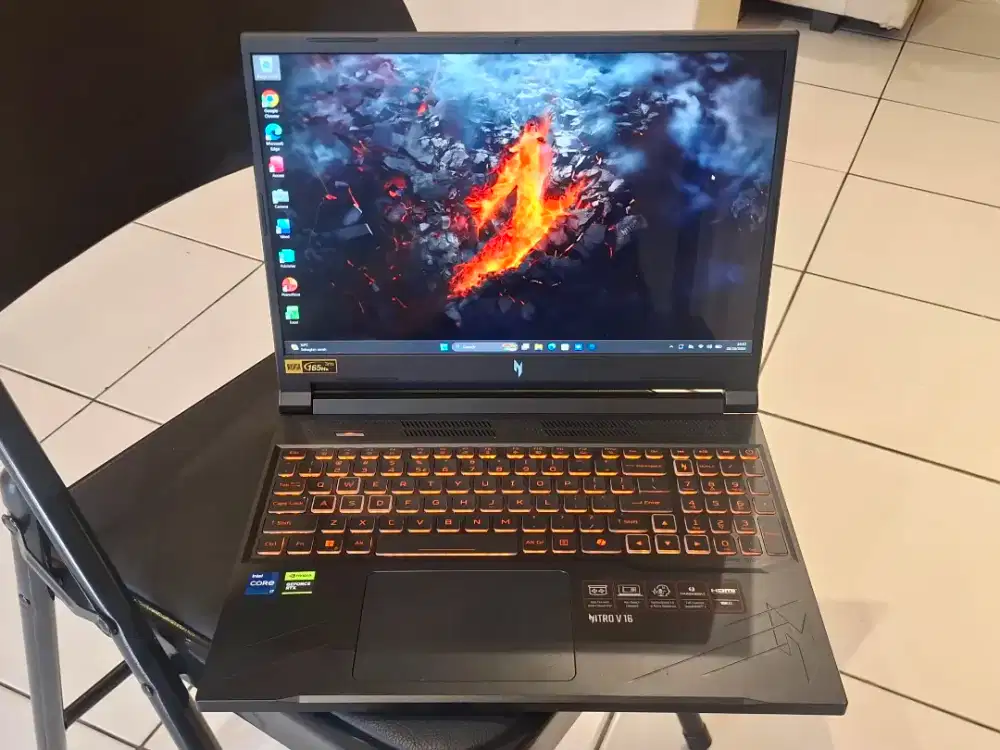Acer Nitro ANV16-71/i7 Gen 14 / RTX 4050 / Ram 16/512 GB