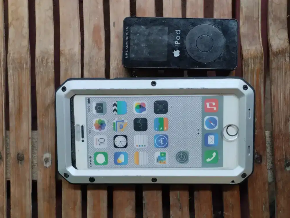 iPod dan protektor apple
