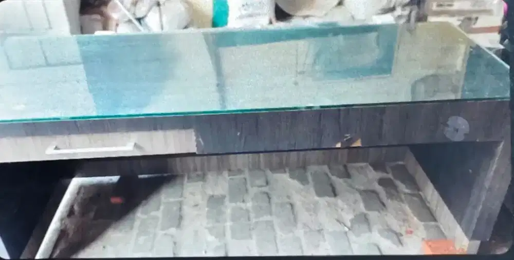Meja kayu serbaguna