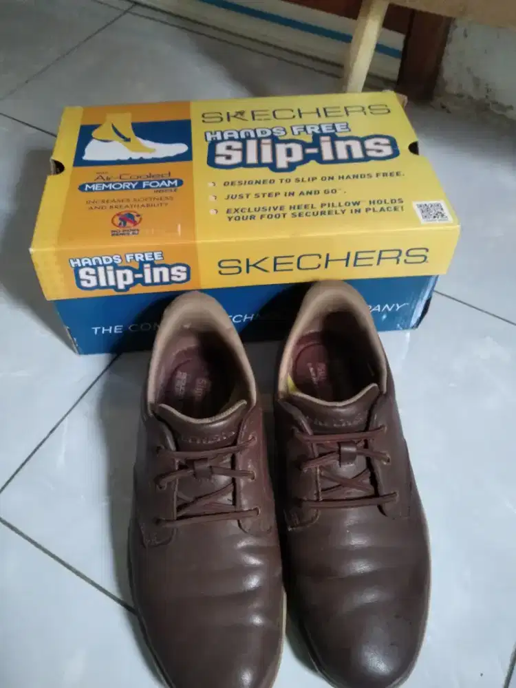 Jual sepatu bekas masih bagus