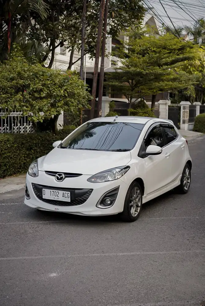 Mazda 2 R mulus cakep