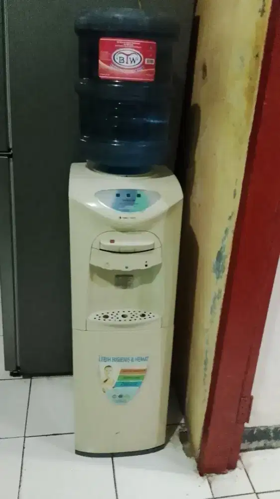 Dispenser Sanken