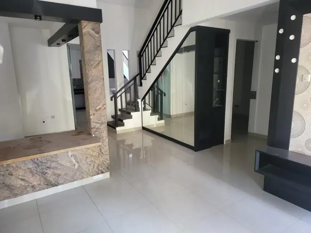 Termurah Pakuwon Indah cluster Vila Valensia