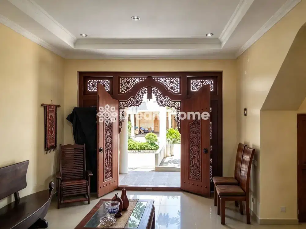 Rumah dengan Lokasi Strategis di Area Palemsemi, Karawaci Tangerang