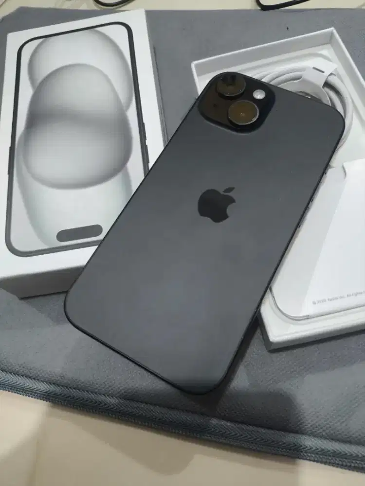 IPHONE 15 128GB INTER HITAM MULUS TINGGAL PAKE