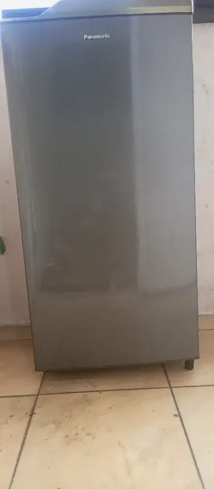 Kulkas panasonic