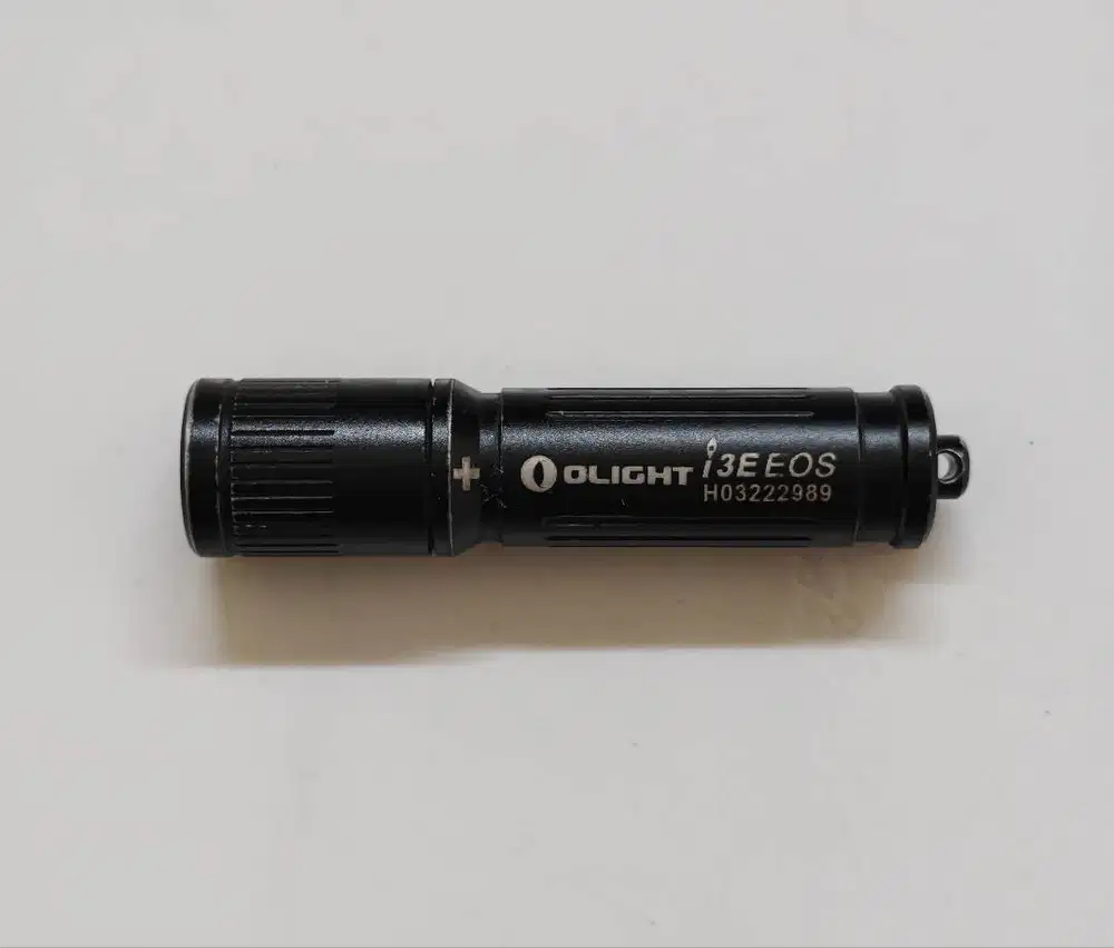 Senter Flashlight Premium LED Mini Kecil EDC Olight i3e Eos Portable