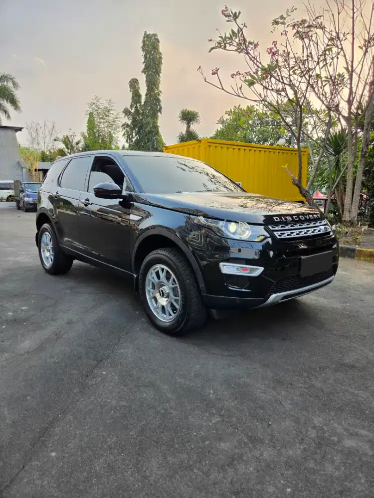 Land Rover Discovery Sport 2016 Hse Luxury 3 baris AT Panoramic 4x4
