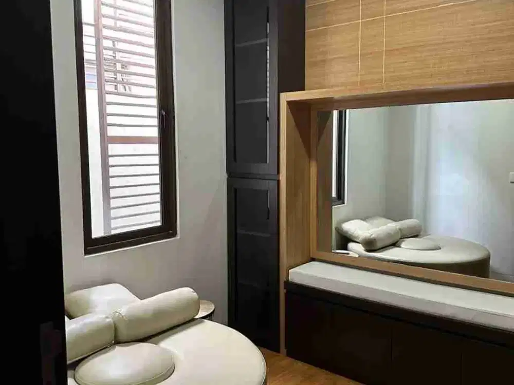 DI SEWAKAN RUMAH CANTIK