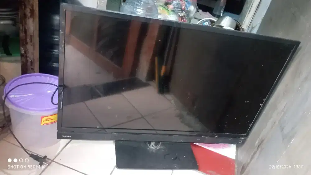 TV led toshiba belum digital