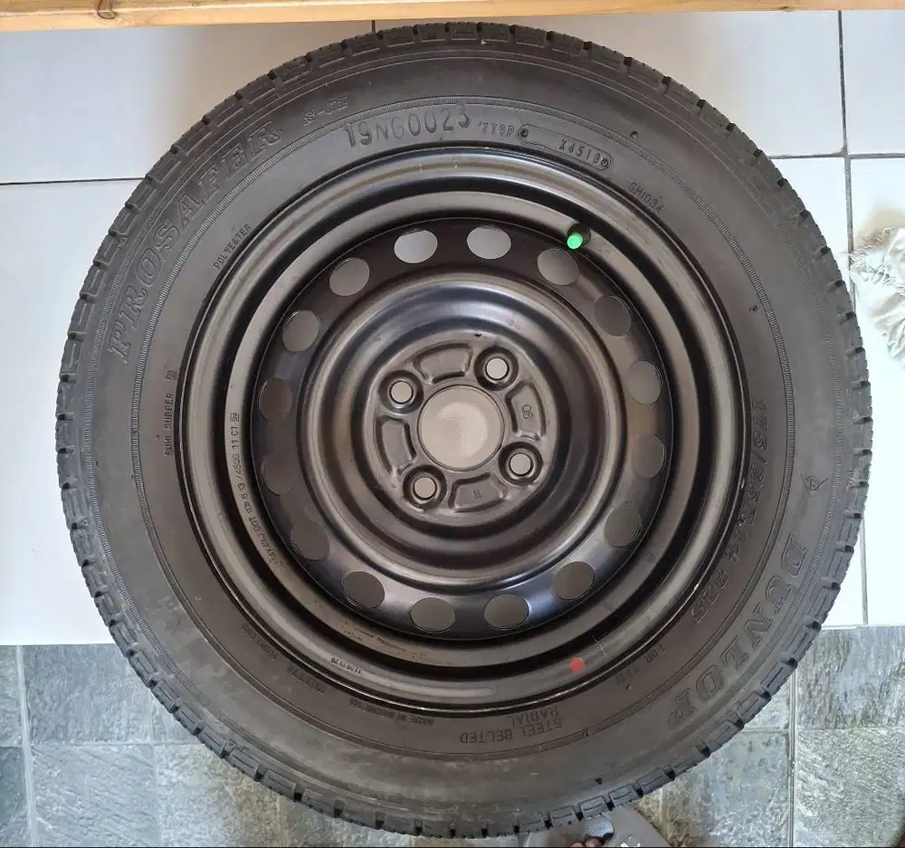 Velg Mobil Ban Serep Bagasi R14 Tebal Super Mulus Like New