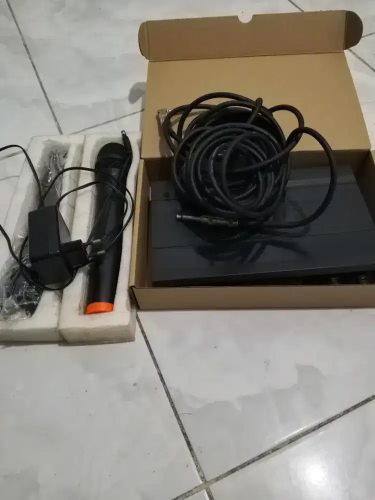 Wireless+ mic 2 kabel 10 meter merk shunse