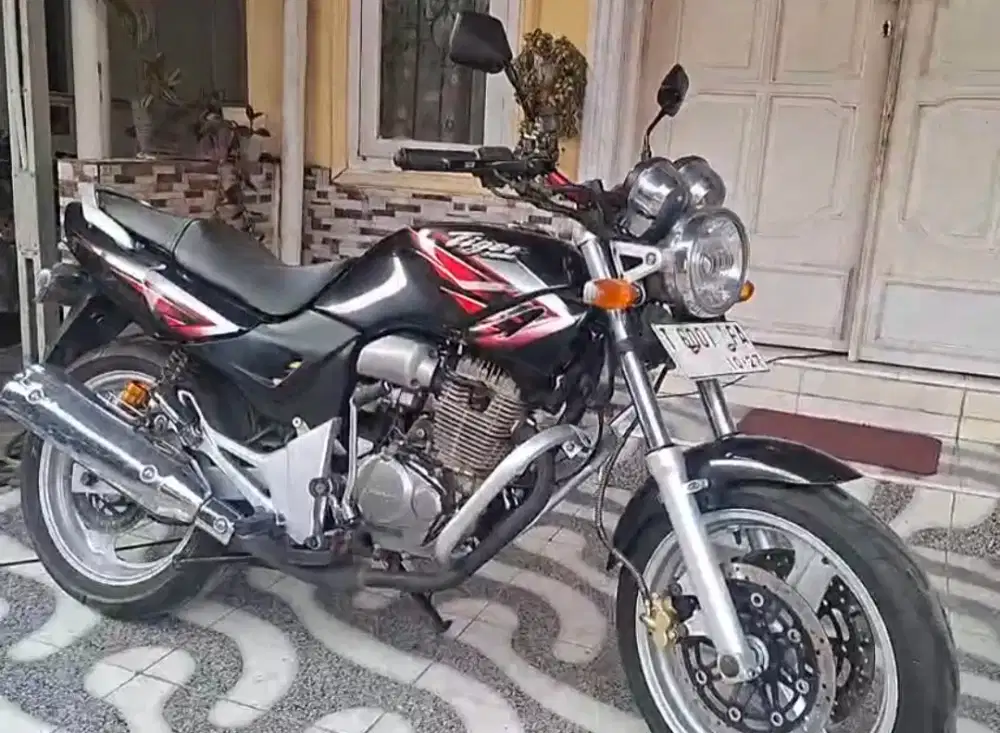 Honda Tiger Modif CB 400