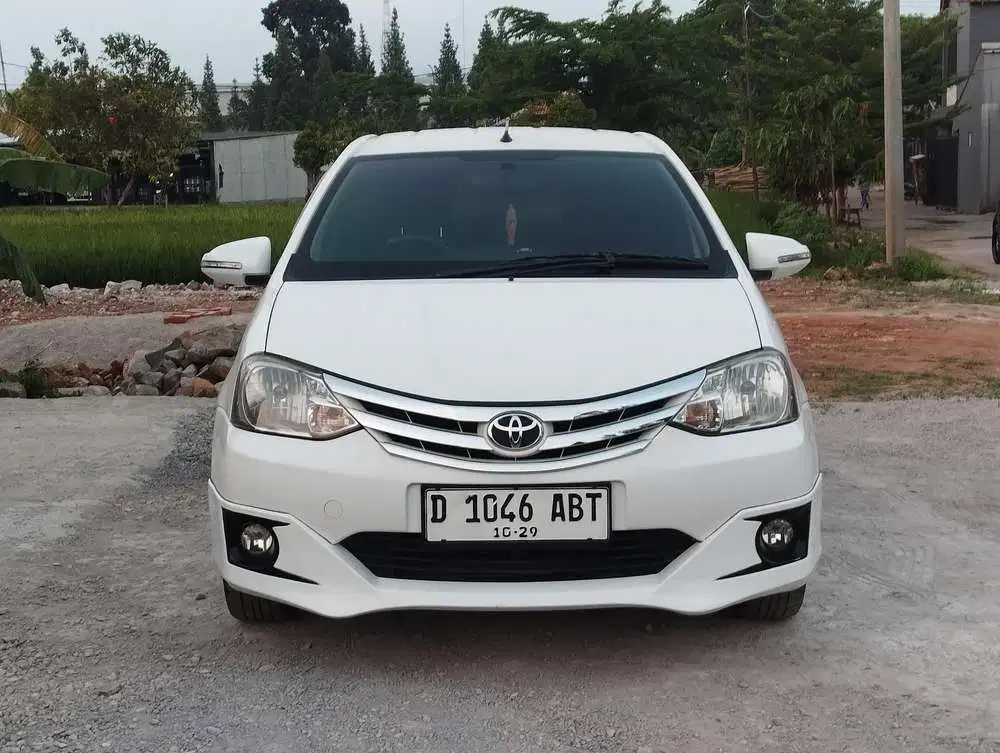 Toyota Etios Valco 2014 Bensin