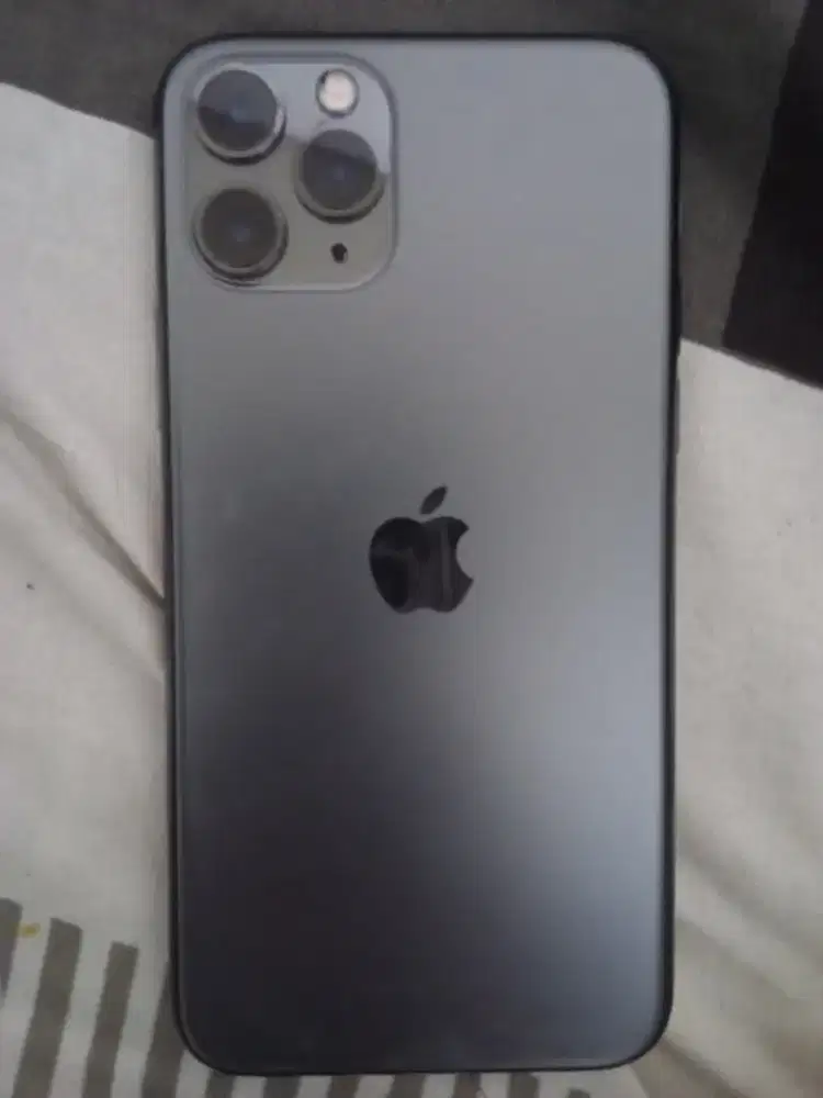 Jual IPHONE 11 PRO 64 GB lengkap murah