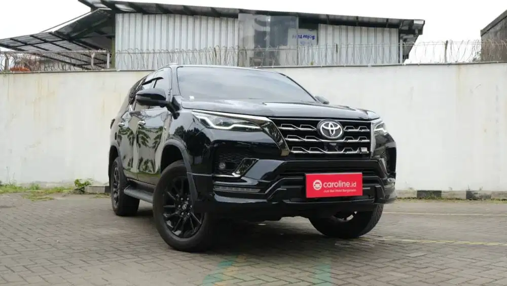 TOYOTA FORTUNER VRZ GR 2.8 AT 2024 HITAM