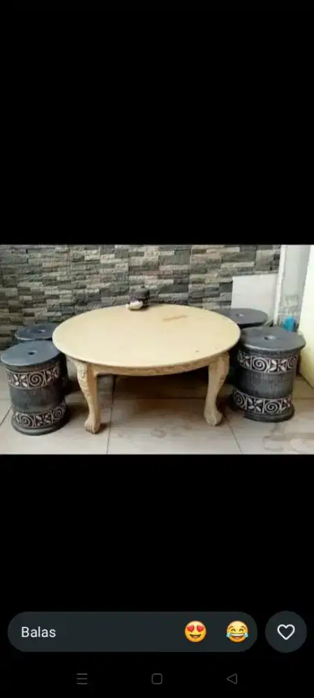 Meja Bundar Marmer Imitasi + 4 Kursi