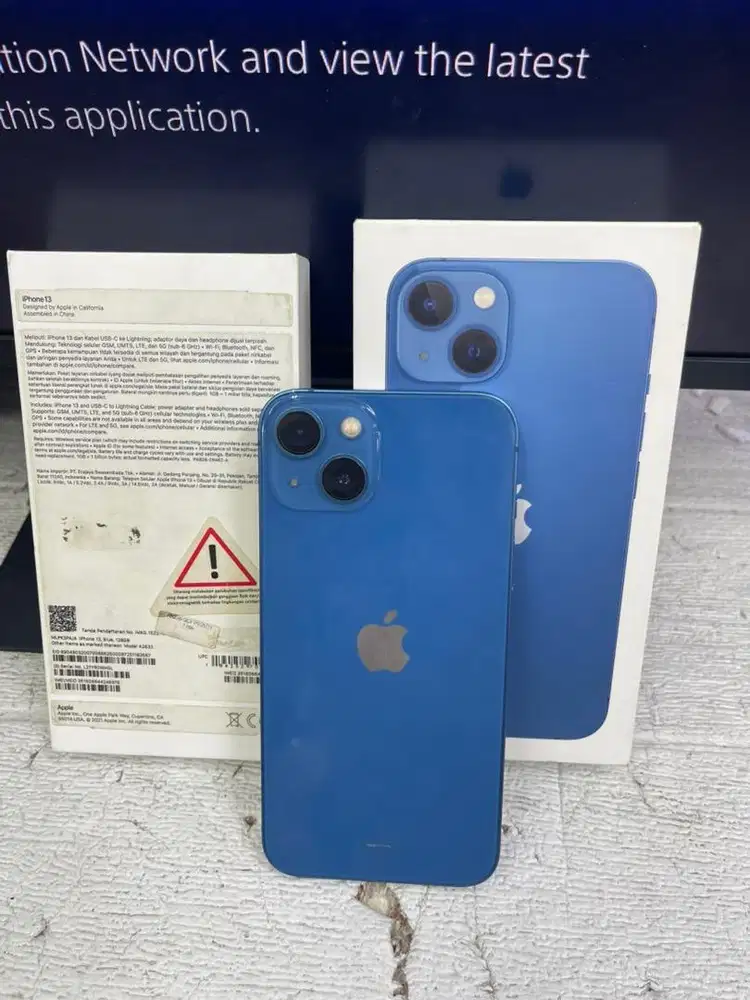 IPHone 13 128 blue bekas garansi ibox
