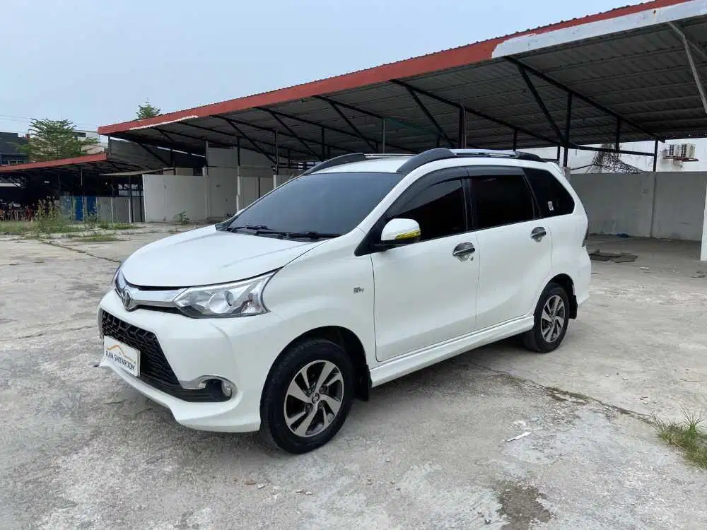 TOYOTA AVANZA VELOZ AT 2016