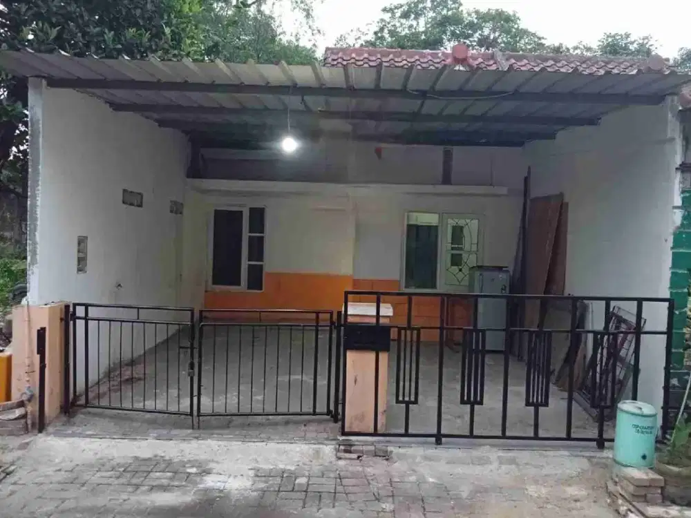 dijual rumah bundaran depan citra raya Cikupa Tangerang