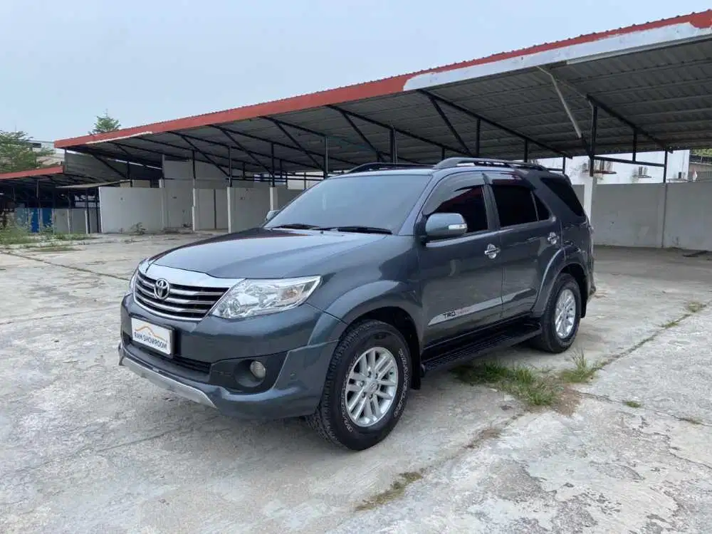 TOYOTA FORTUNER G AT 2013