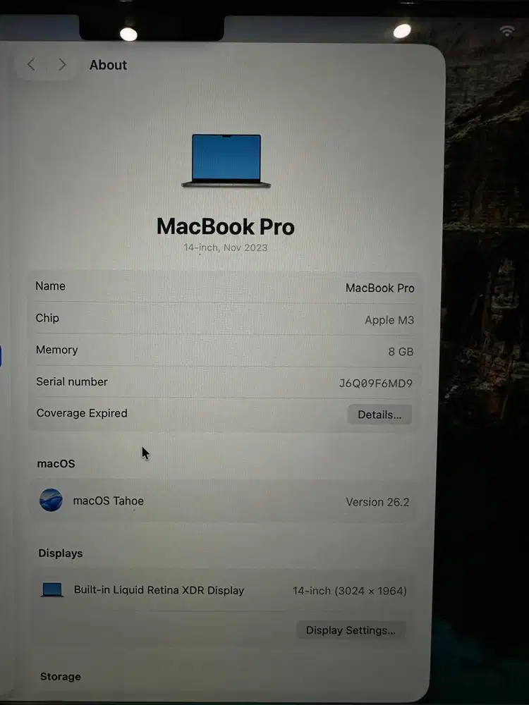 MacBook Pro M3 (Kondisi Like New)
