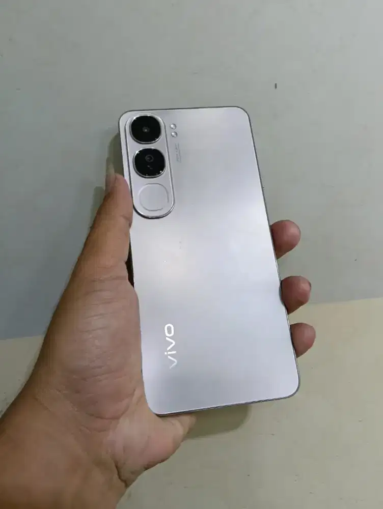 Jual vivo v40 lite 8/256