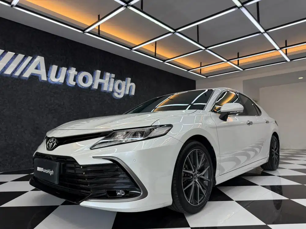 DP10% [Km16.000] Camry V 2023 White Reg 2024 #AUTOHIGH