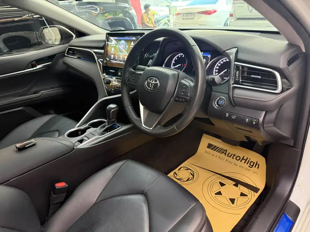 DP10% [Km16.000] Camry V 2023 White Reg 2024 #AUTOHIGH