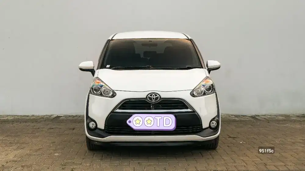 Sienta G 1.5 2018  TDP 15 juta cicilan 4.2jt - Km Low 72rb - Depok