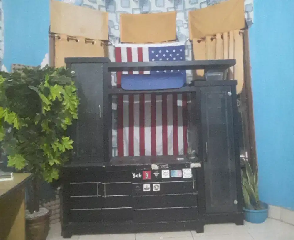 Buffet tv preloved