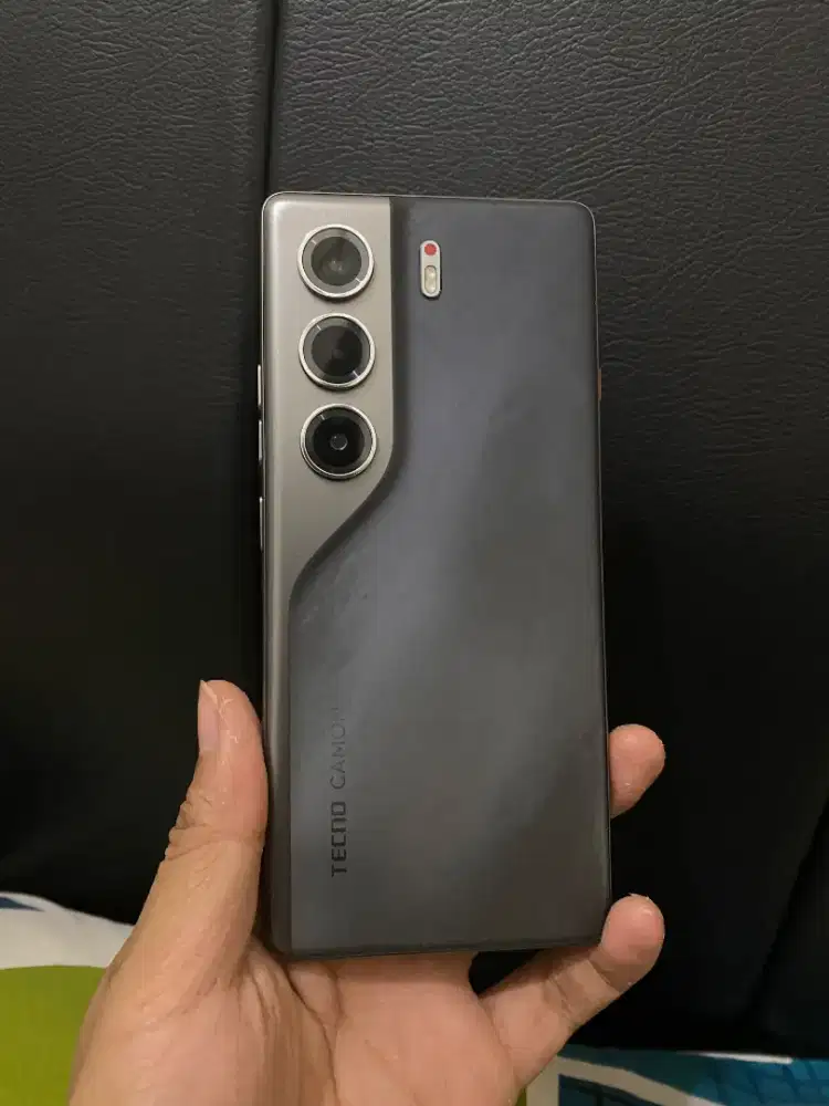 Tecno camon 40 8+8/128gb