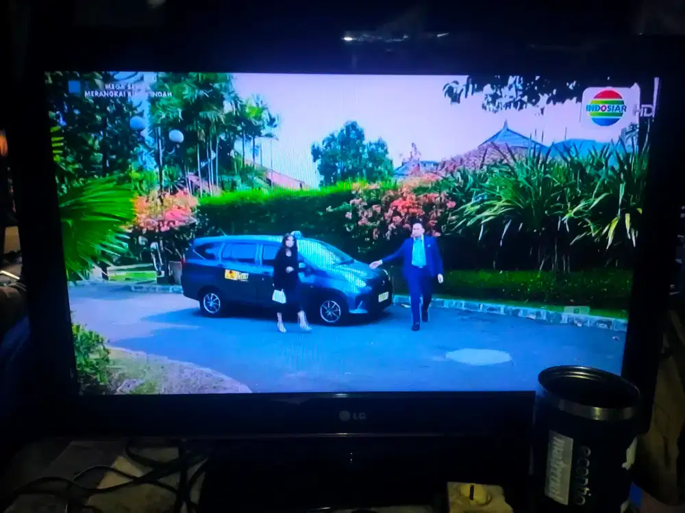 bantu tetangga jual tv 32 inc