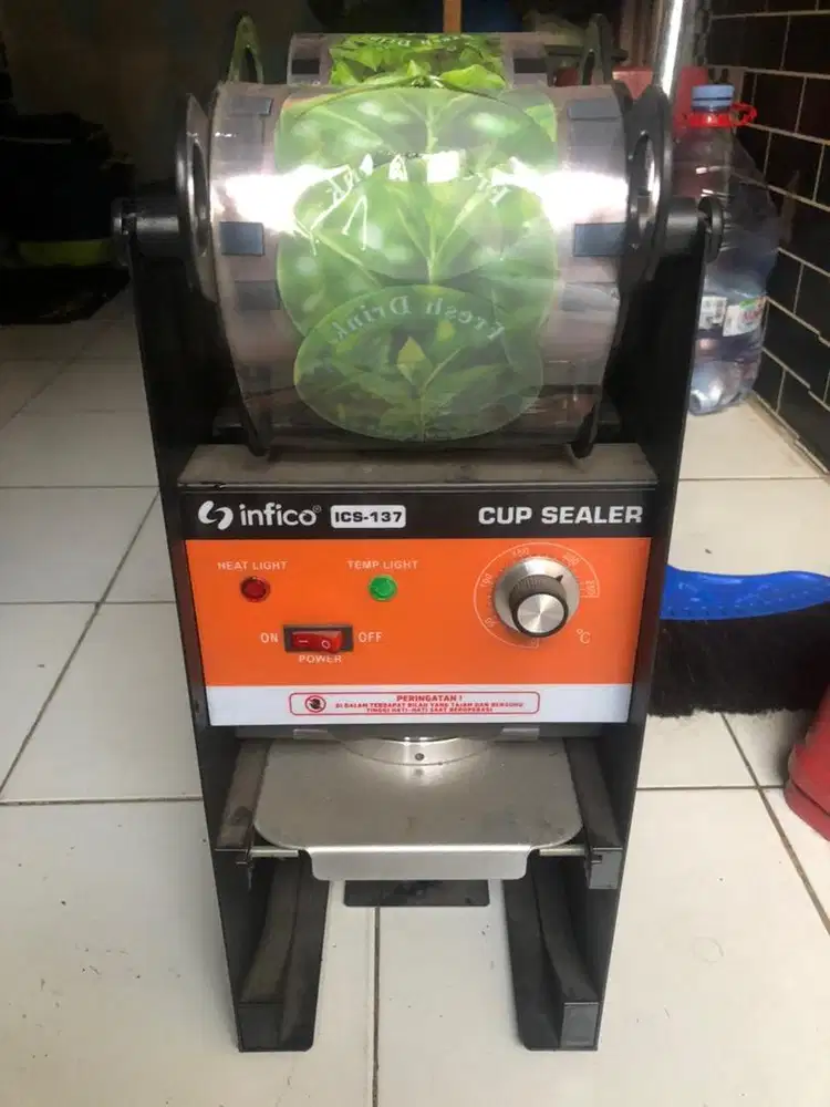 Mesin Cup sealer