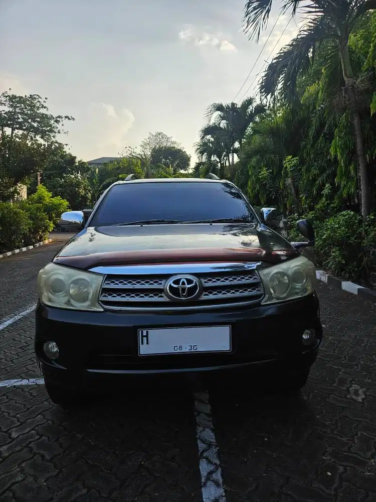 Fortuner Diesel AT 2.4 Th 2009