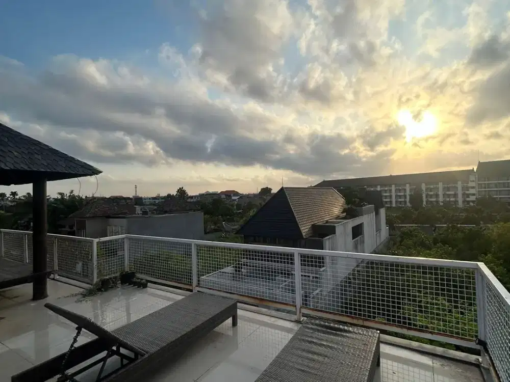 6 Bedroom Villa for sale in Seminyak, Bali