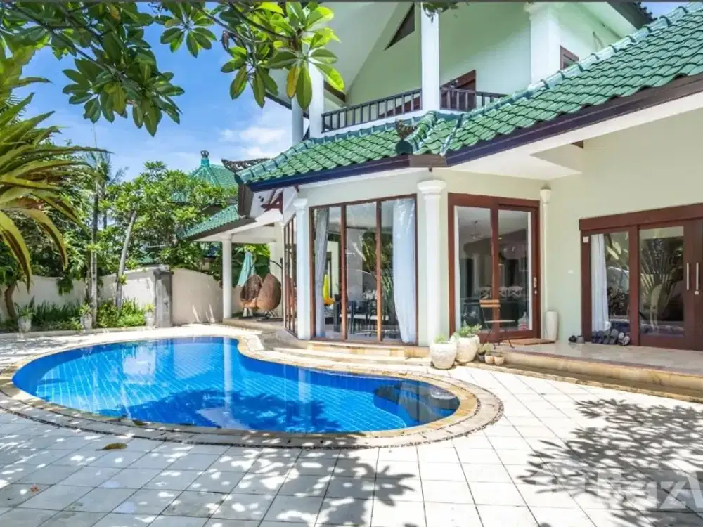 4 Bedroom Villa for sale in Blahbatu, Bali