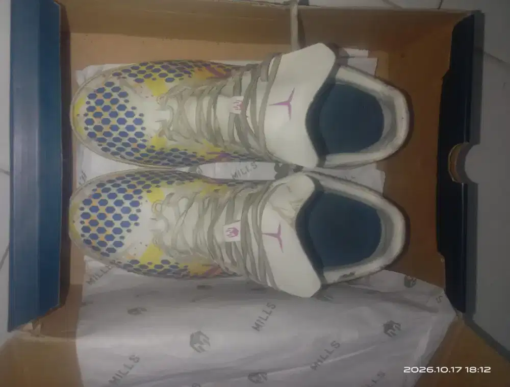 sepatu futsal mils