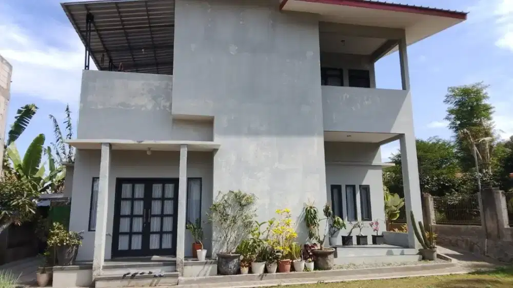 Jual rumah besar luas murah lembang jln pasir ipis.